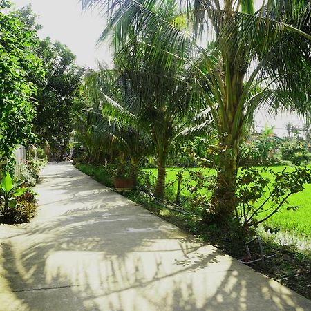 Hoang Y Homestay Хойан Экстерьер фото